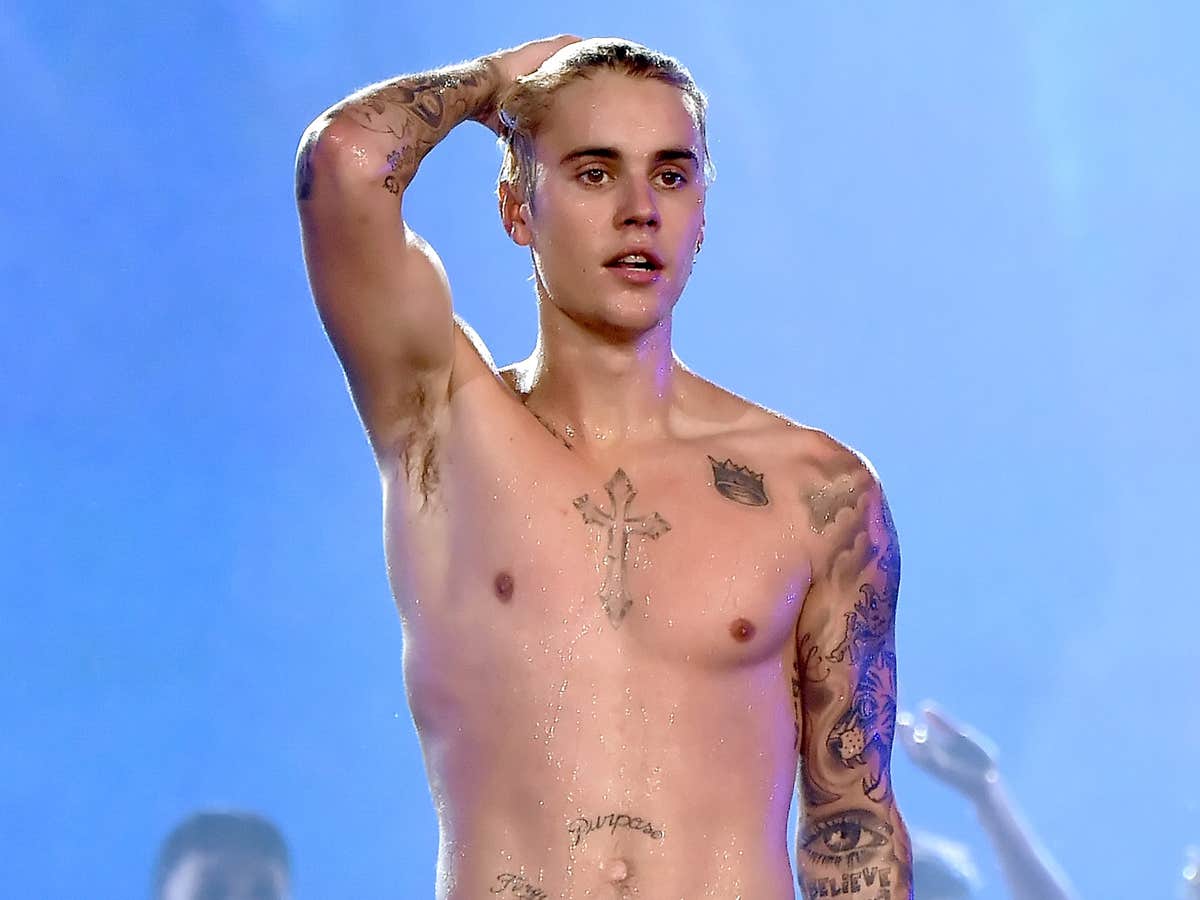 Justin Bieber Gets A Huge Tattoo Of A Rose On His Neck