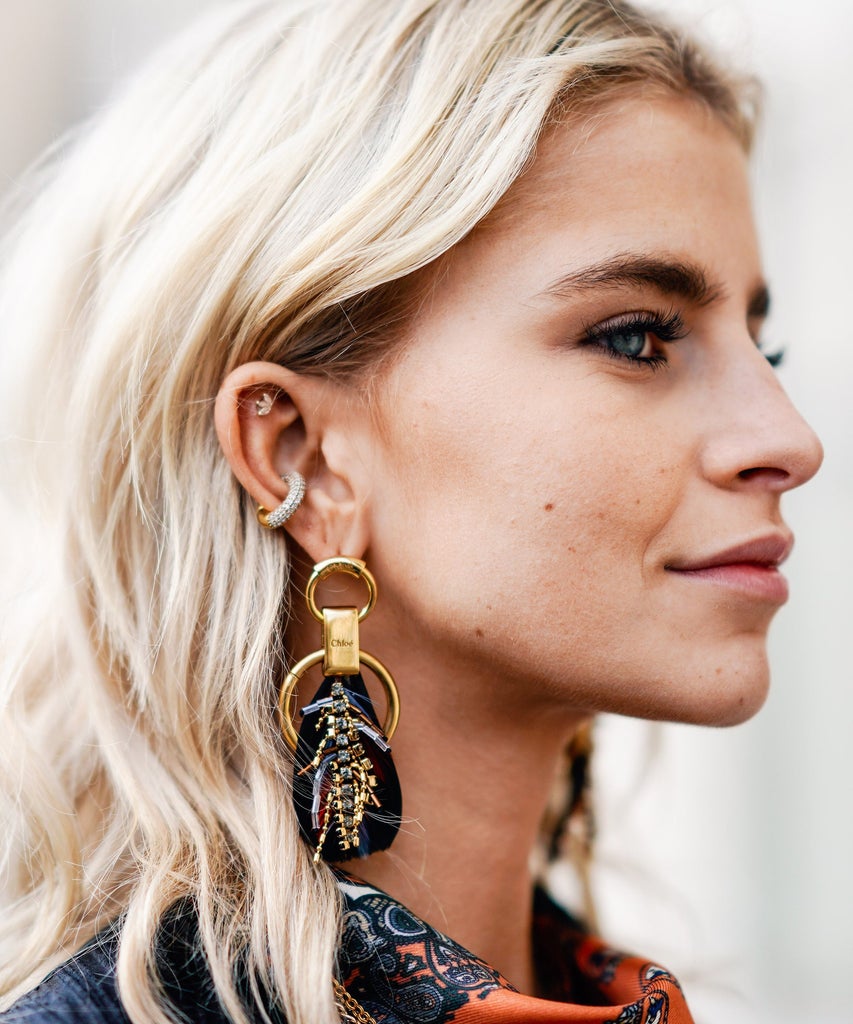 Want Longer Eyelashes? Read This First