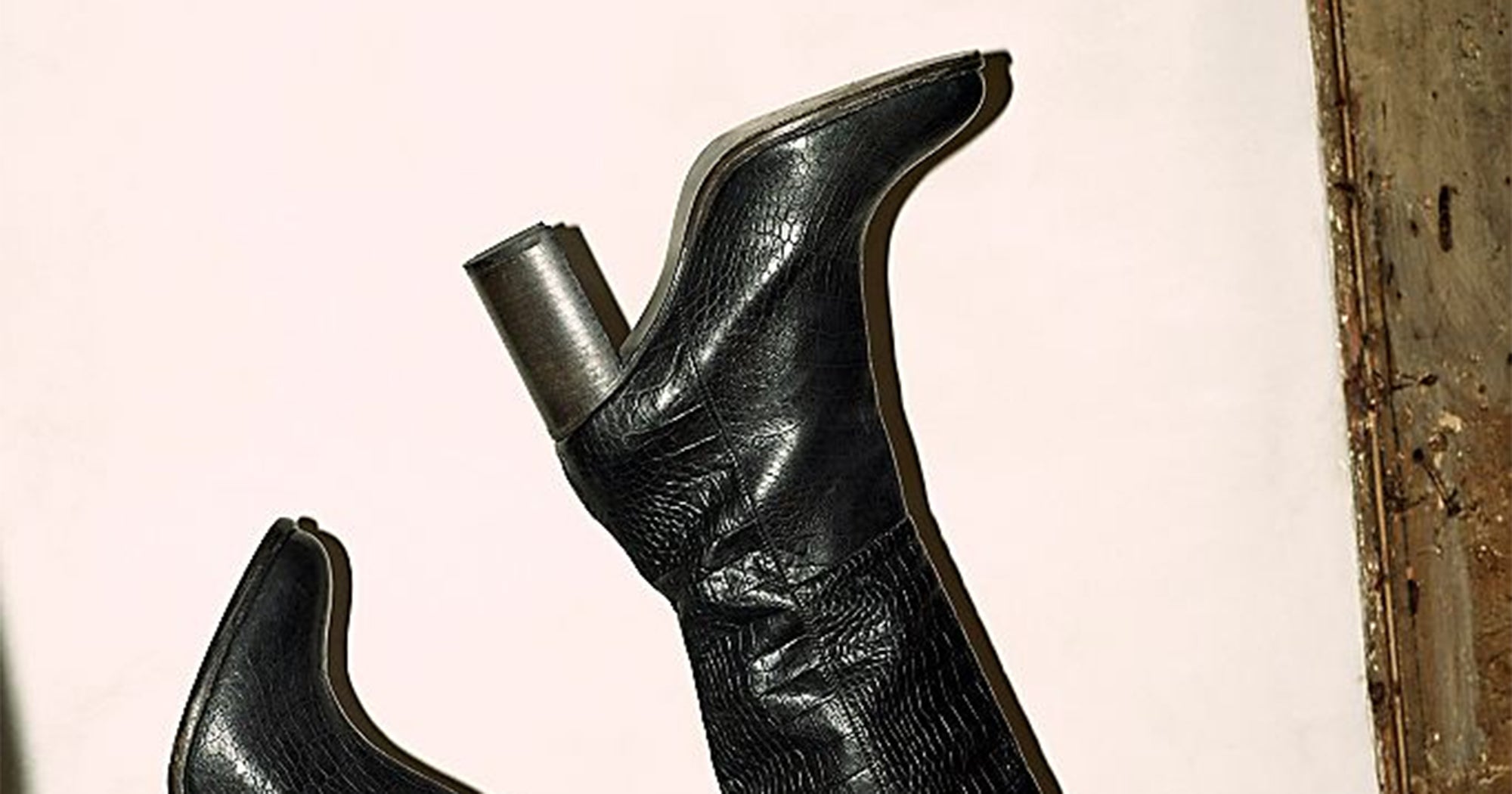 crocodile effect boots