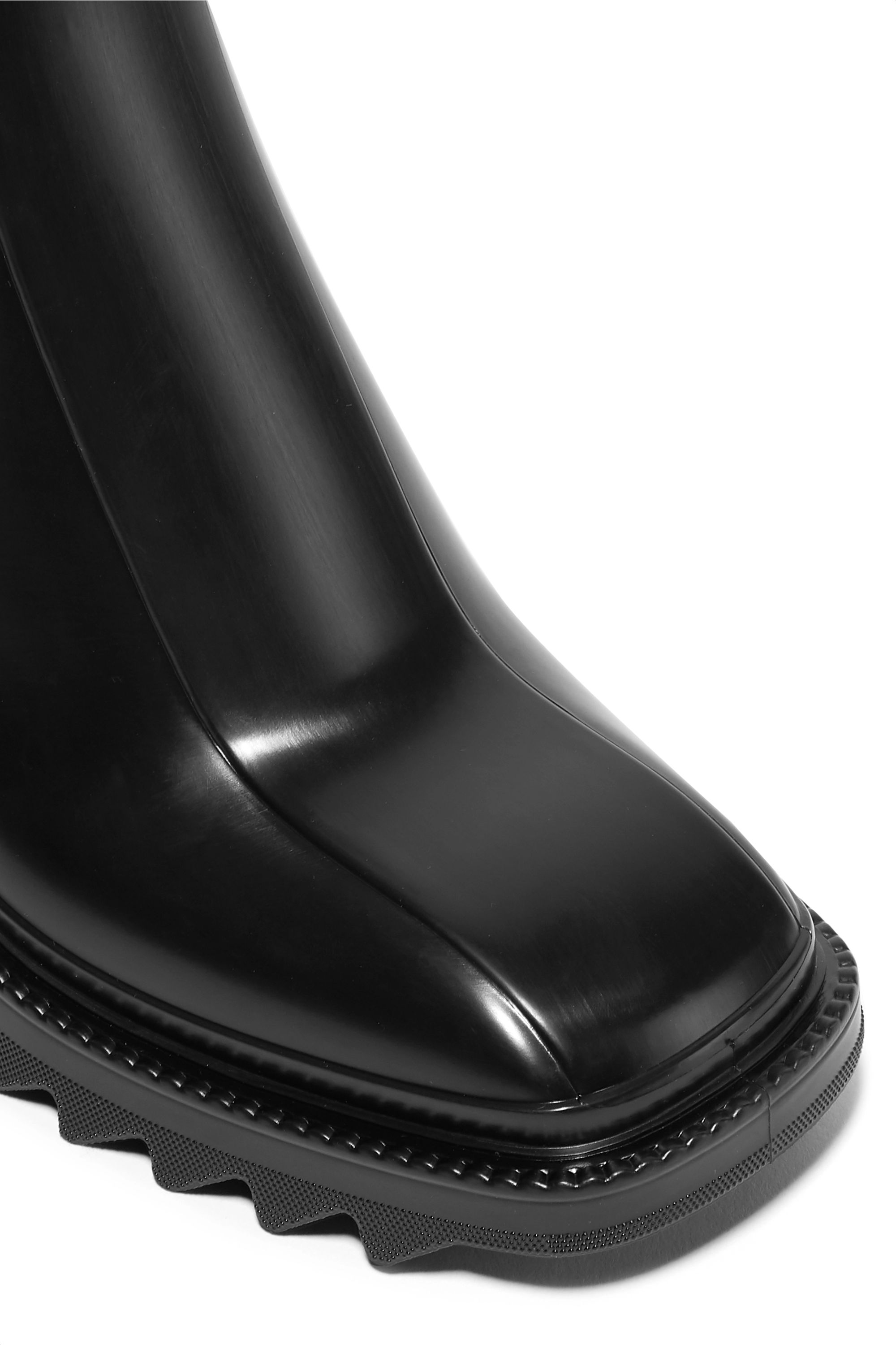 【CHLOE】betty rubber ankle ブーツ Chloé Betty Rubber Ankle Boots | Wardrobe Icons