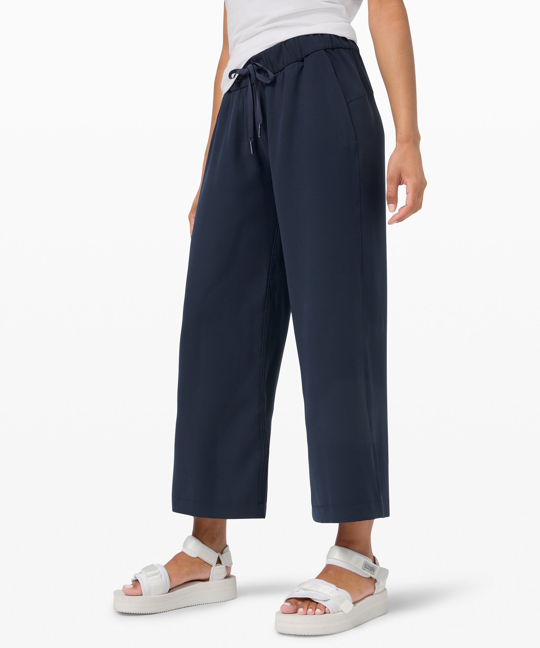 Lululemon + On the Fly Wide-Leg 7/8 Pant