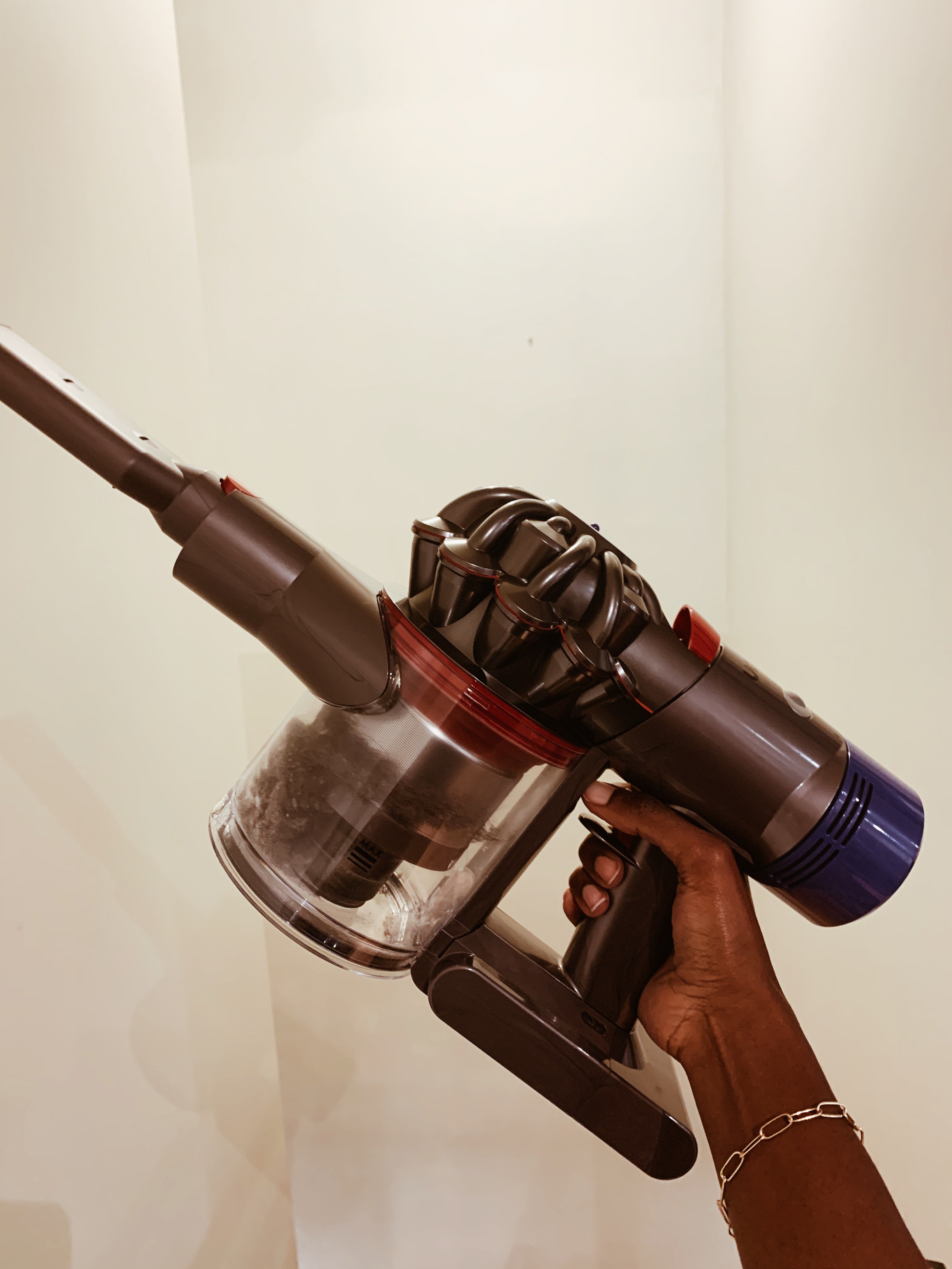 Best Dyson Vacuum 2020, V8 Absolute Review