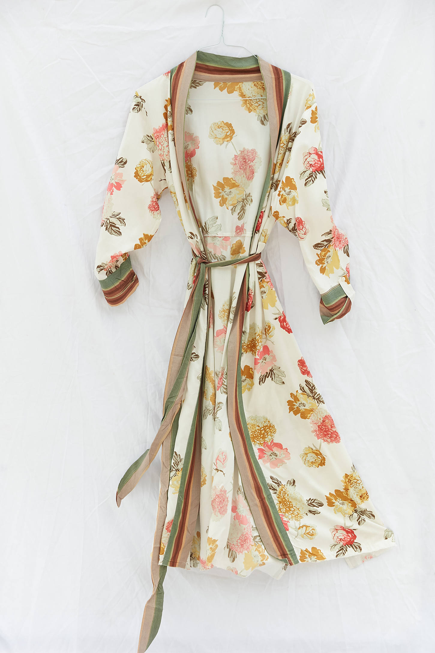 bathrobe urban outfitters