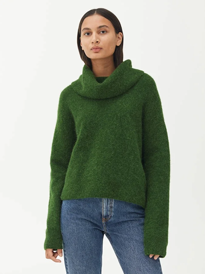 Roll neck cropped 2024 jumper