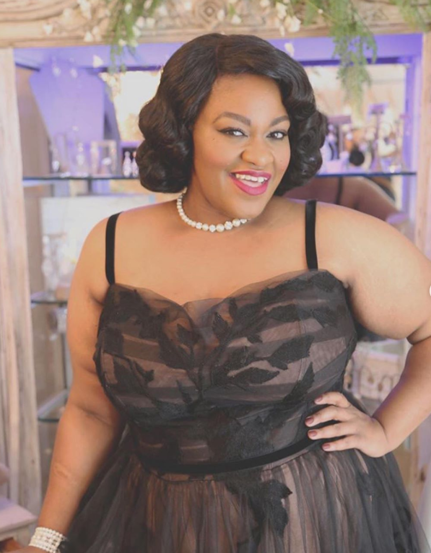 pin up girl style plus size