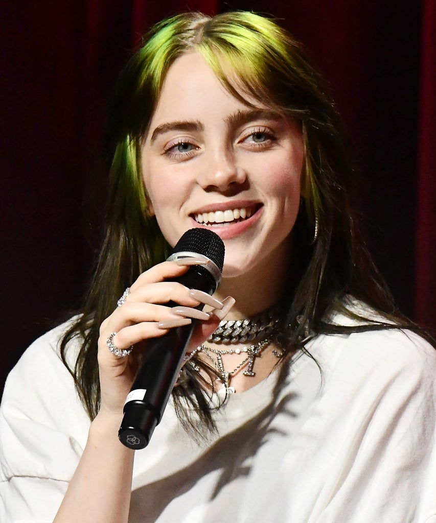 Billie Eilish’s Mask & Manicure Combo Won The Billboard Music Awards