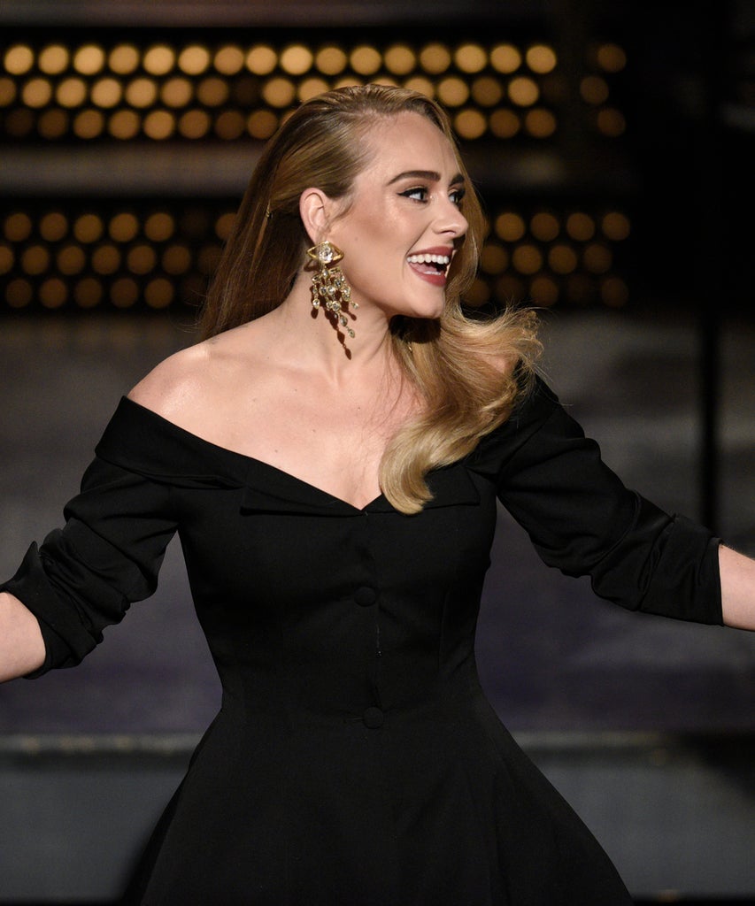 Adele Showed Off Long, Shiny Blonde Hair On SNL — & Fans Are Raving About It
