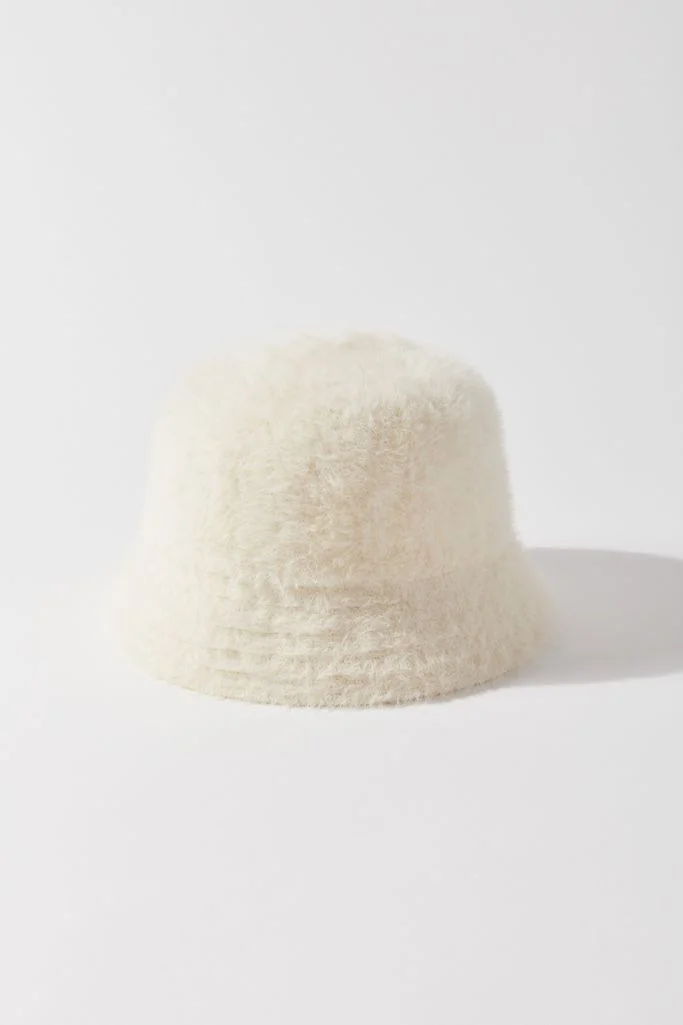 Fuzzy bucket online hat urban outfitters