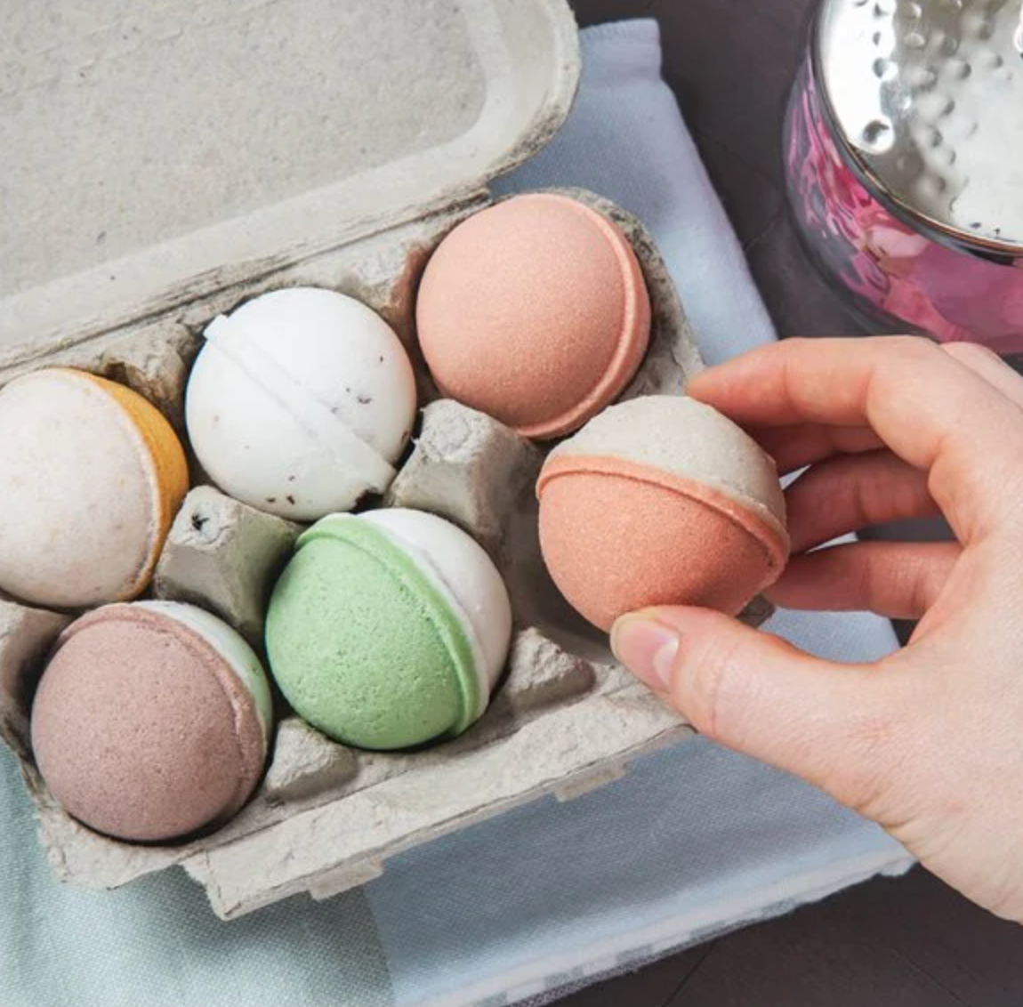 Level Naturals + Mini Bath Bombs Egg Carton Gift Set
