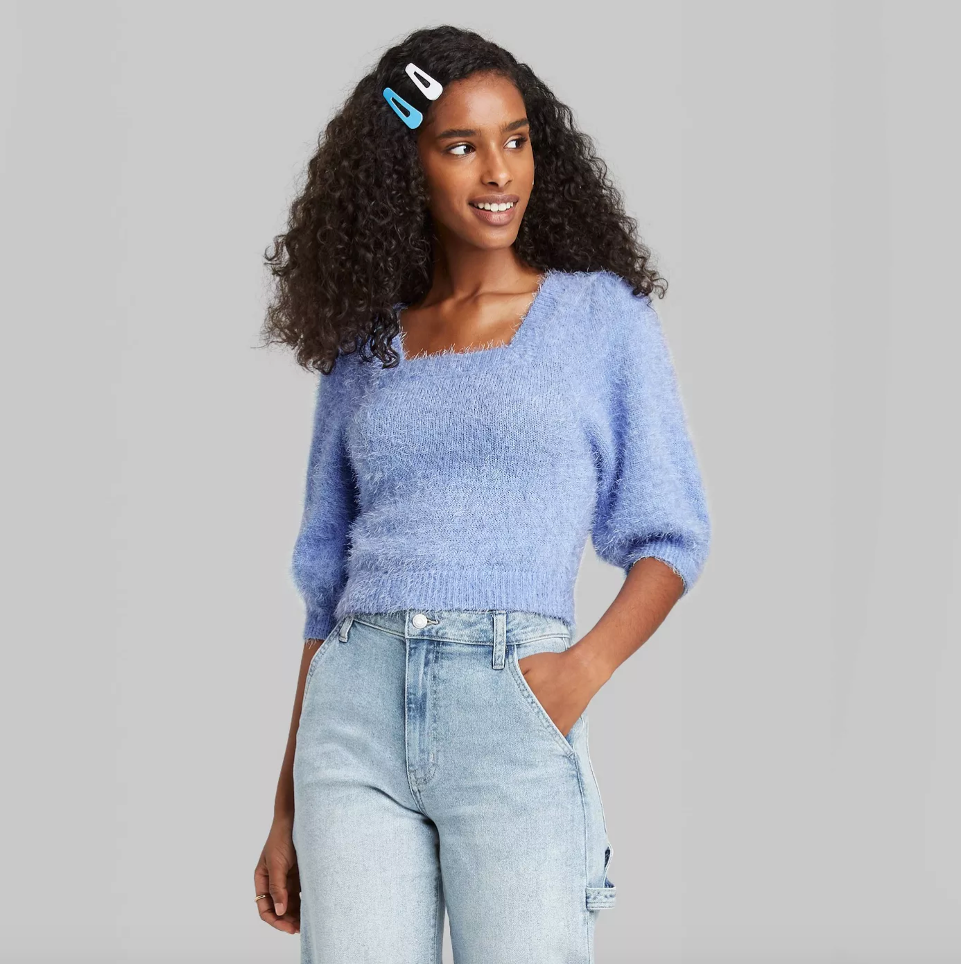 Short top pullover sweater