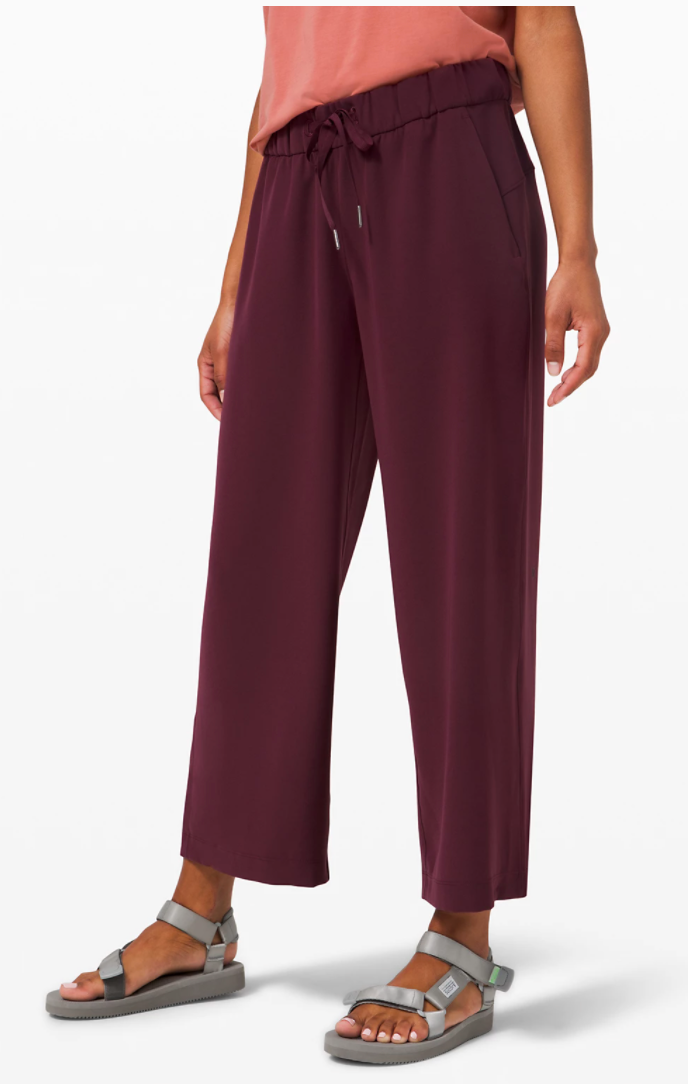 Lululemon On the Fly Wide Leg 7 8 Pant Woven