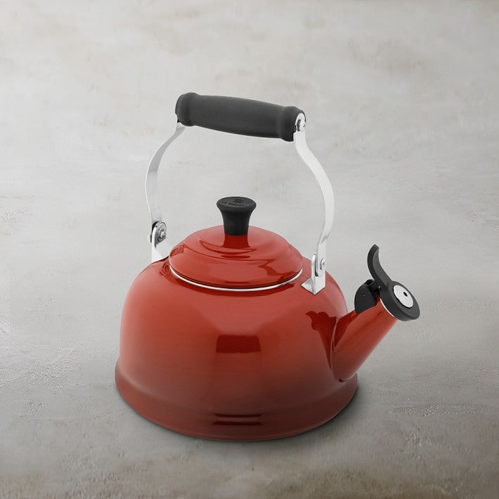 Le Creuset + Classic Tea Kettle