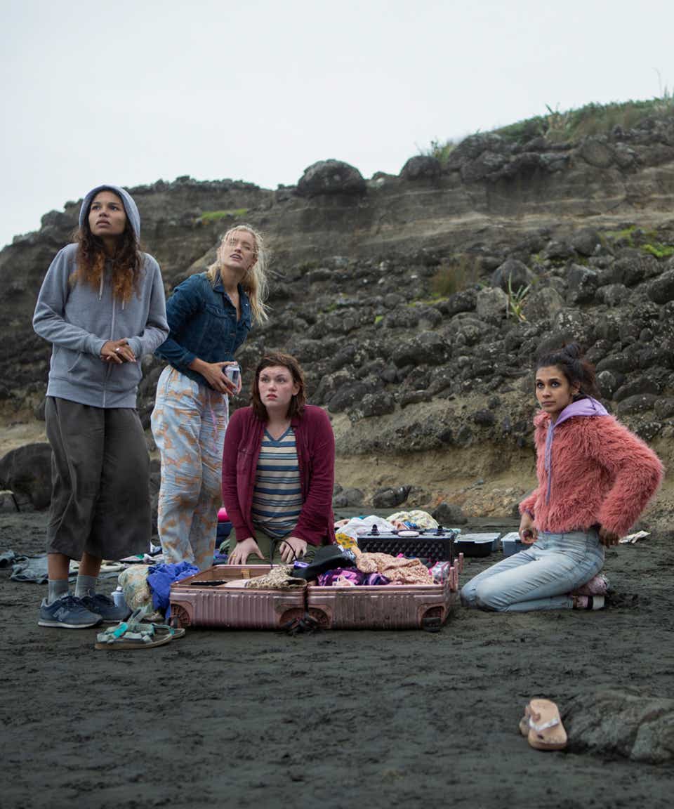 Who Plays All The Stranded Teens On Amazon The Wilds Who Plays All The Stranded Teens On Amazon The Wilds