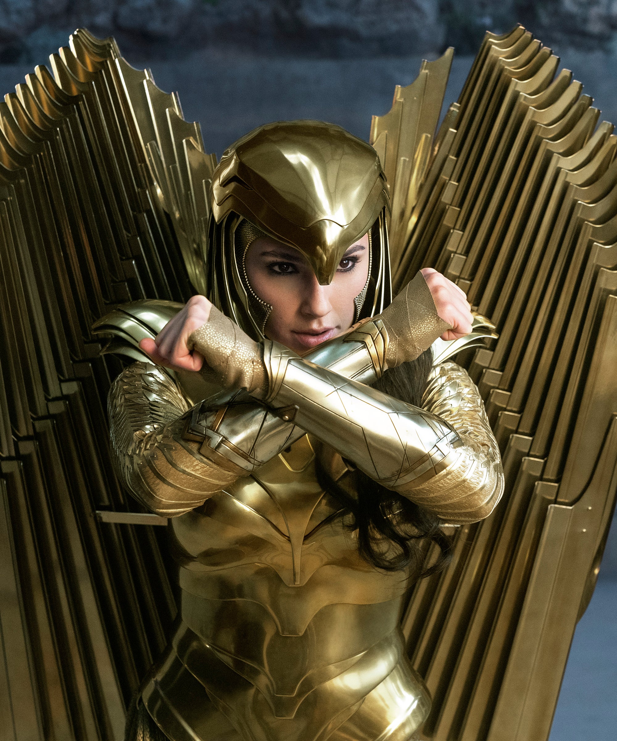 What Wonder Woman 1984 Gold Armor Means In WW History