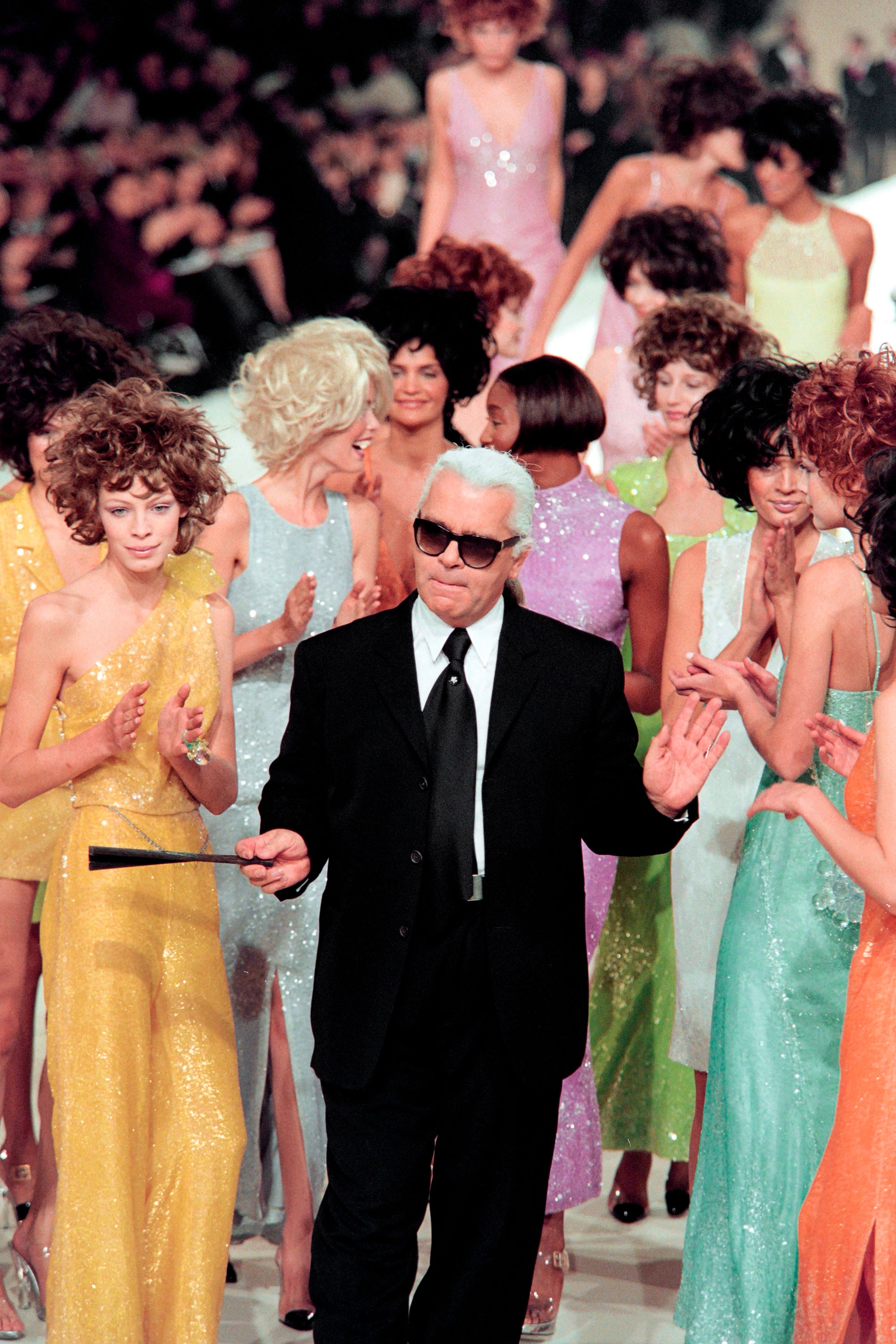 90s Chanel: Karl Lagerfeld, Naomi, Kate & Claudia