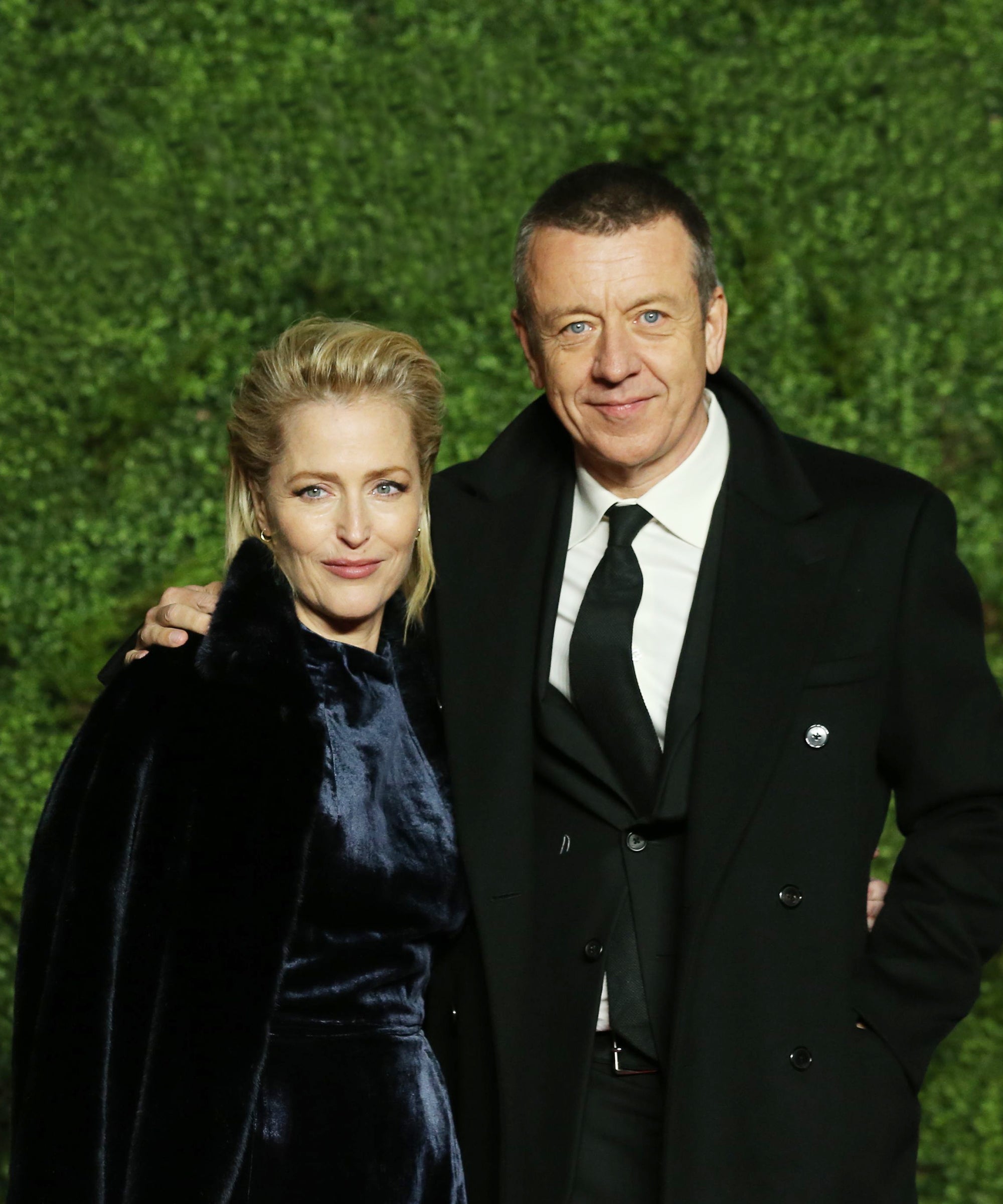 The Crown Gillian Anderson & Peter Morgan Have Split