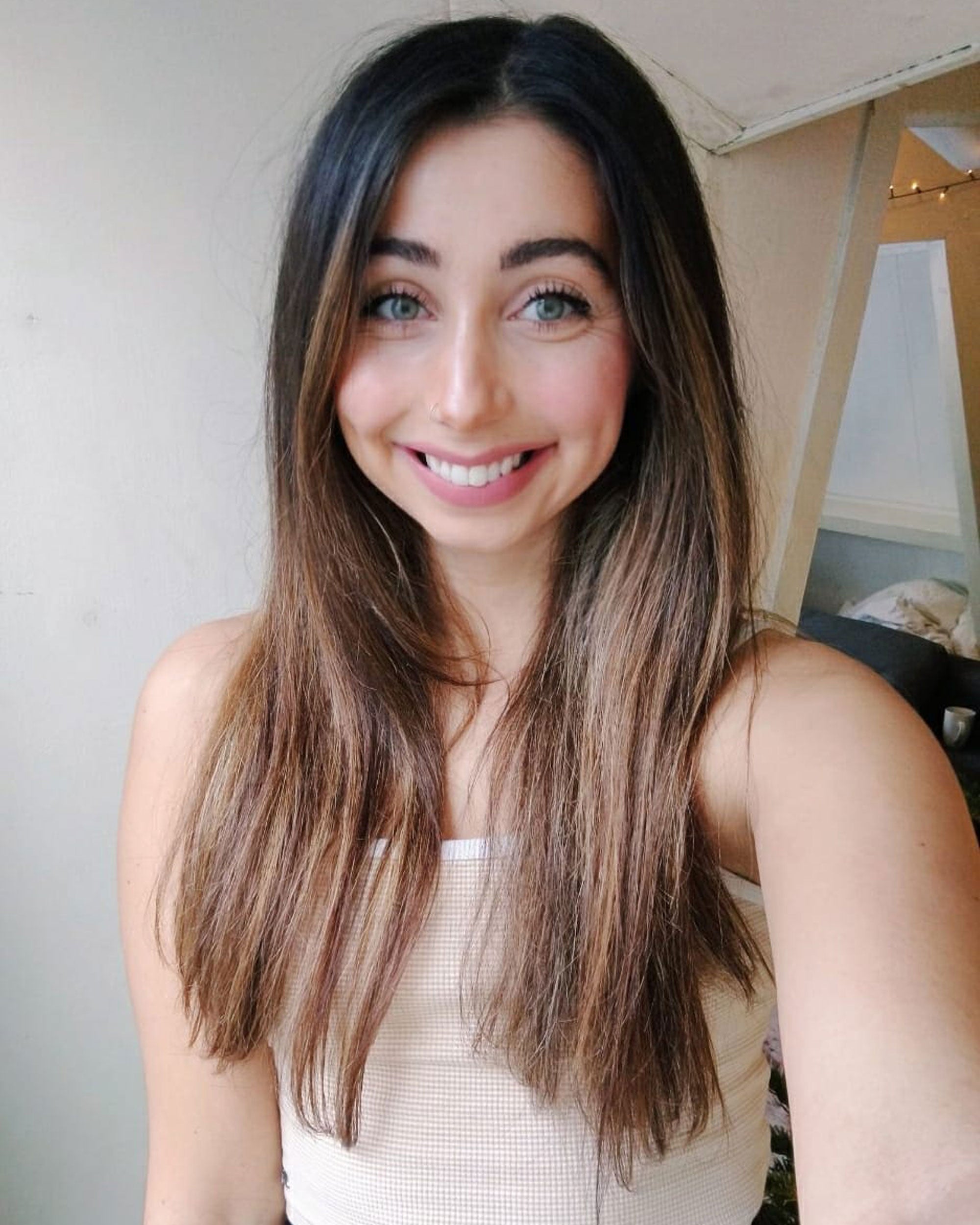 Washing Hair With Cold Water Benefits: Shiny, Long Hair Washing Hair With Cold Water Benefits: Shiny, Long Hair