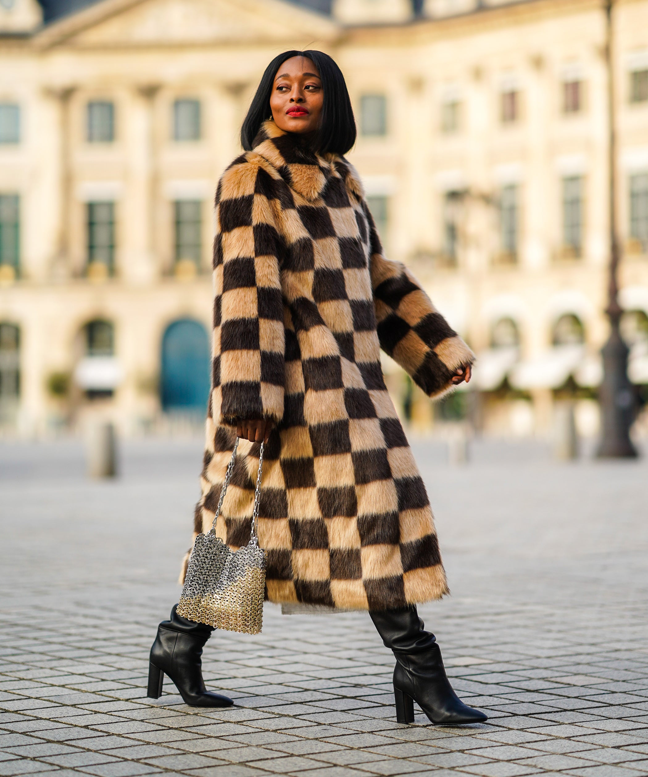 Street Style, Toronto: 12 women who prove coats are the ultimate winter  statement pieces - FASHION Magazine