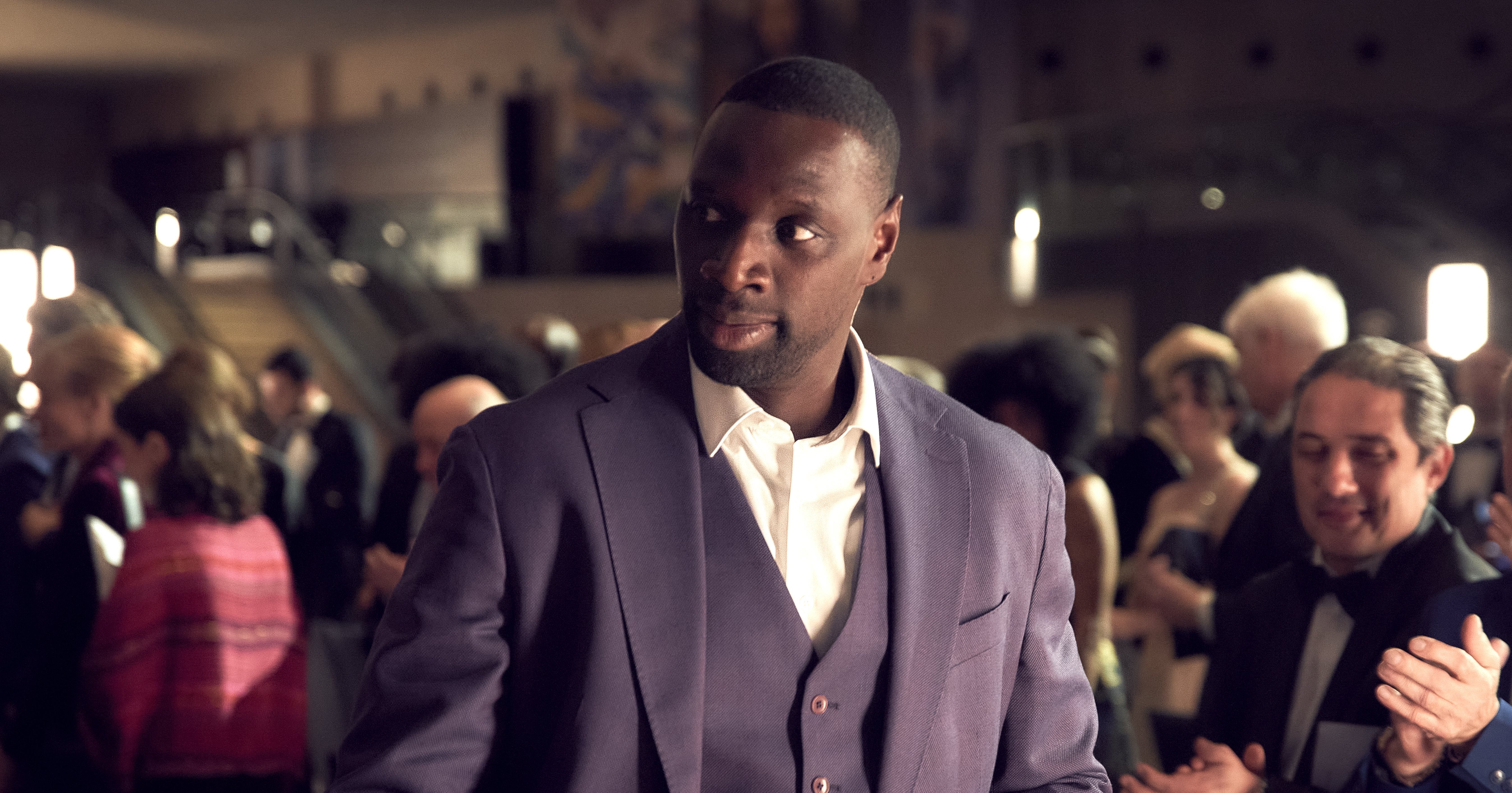 Сериал от нетфликс тень и кость. Control z сериал нетфликс. Бунтарка фильм нетфликс. Сериалы нетфликс 2022. Нетфликс лучшее 2021.