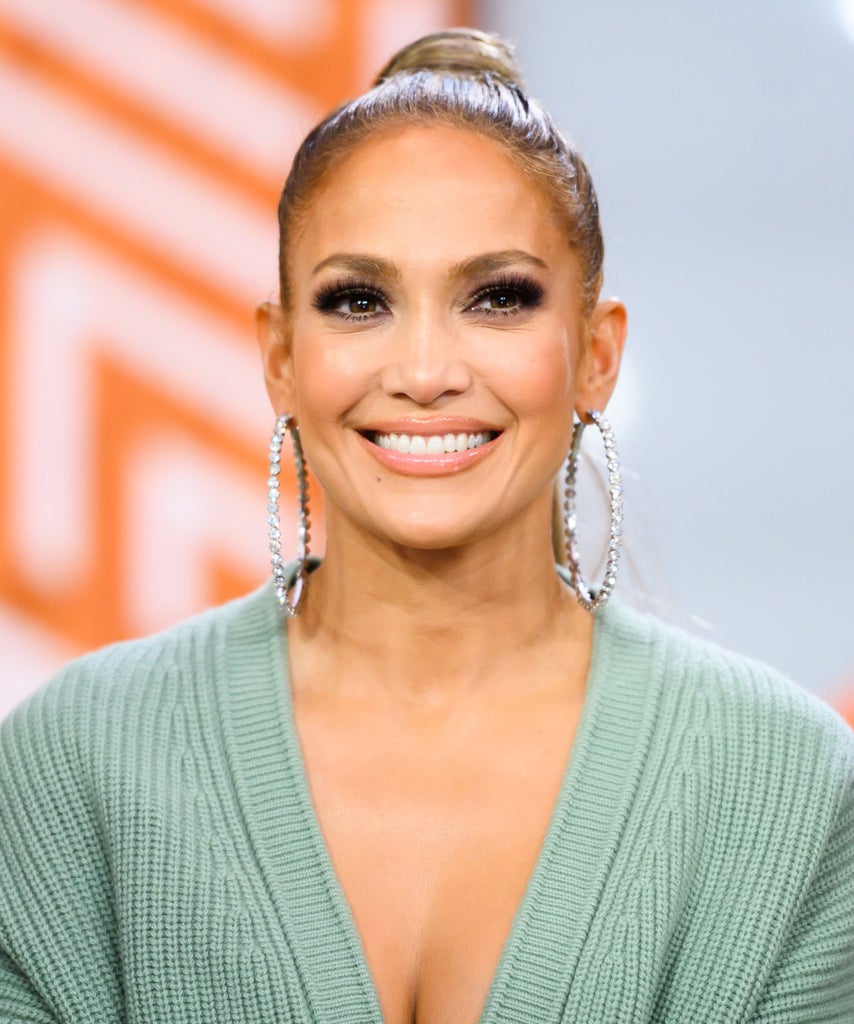 J.Lo Wore The North Face Jacket On Everyone’s Winter Wishlist