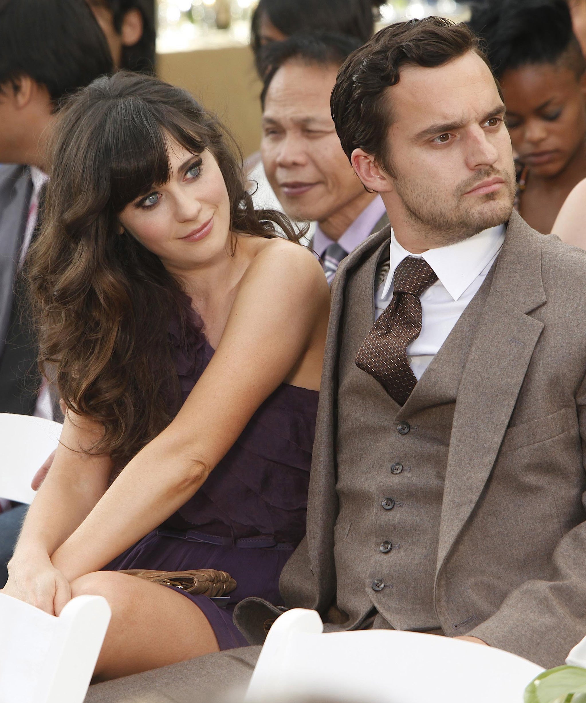 Zooey Deschanel New girl. New girl Episodes. New girl order. Similar show