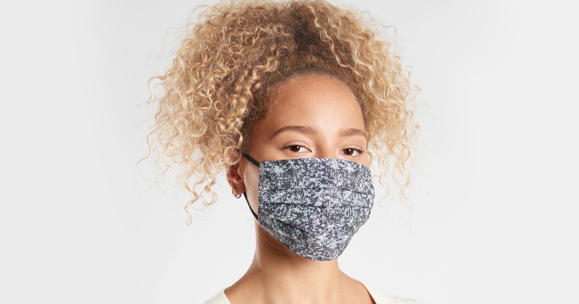 Best Face Mask For Airplane Travel During COVID19