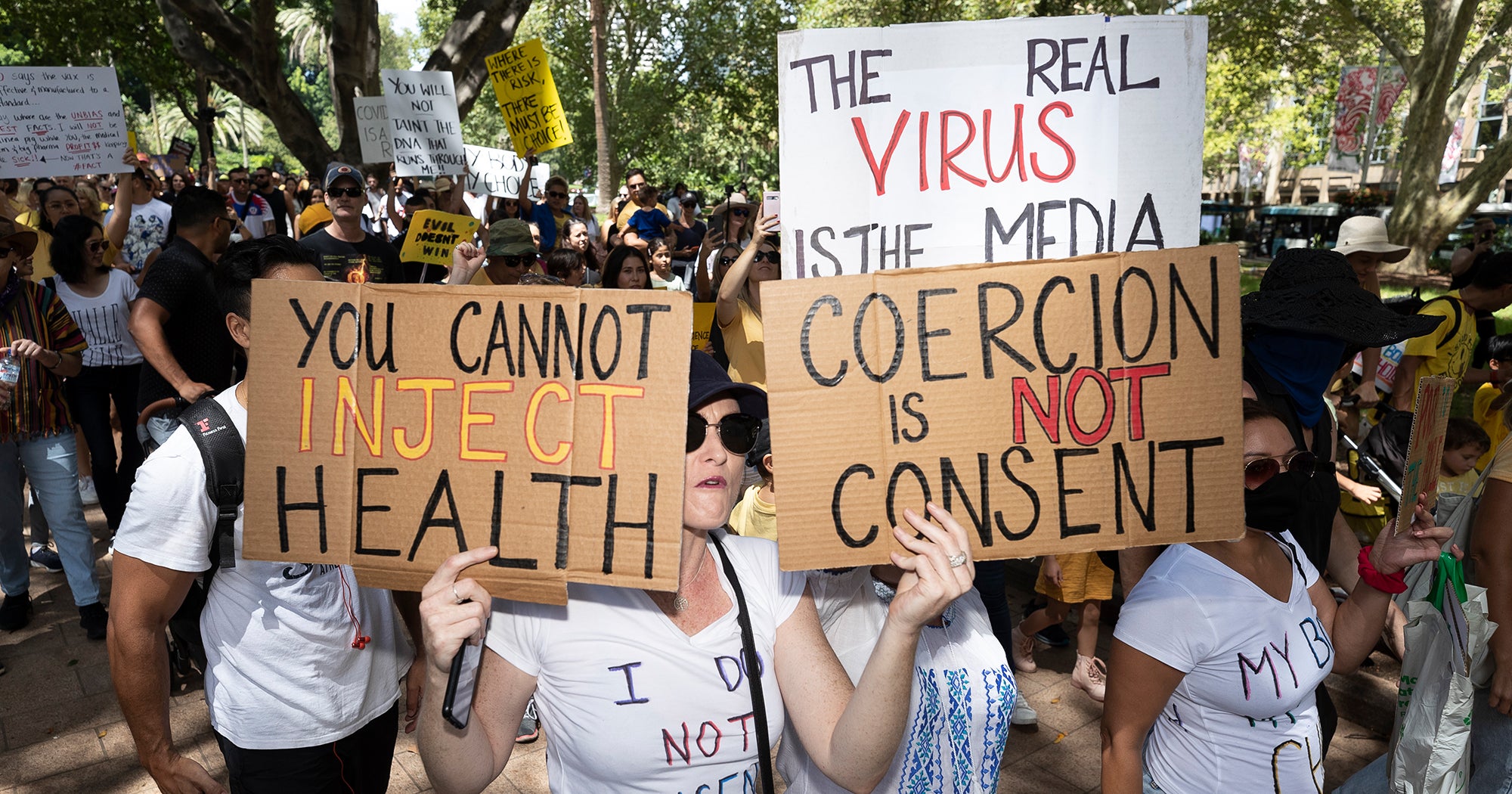 How Anti-Vaxxers Use Clubhouse Against COVID Vaccine