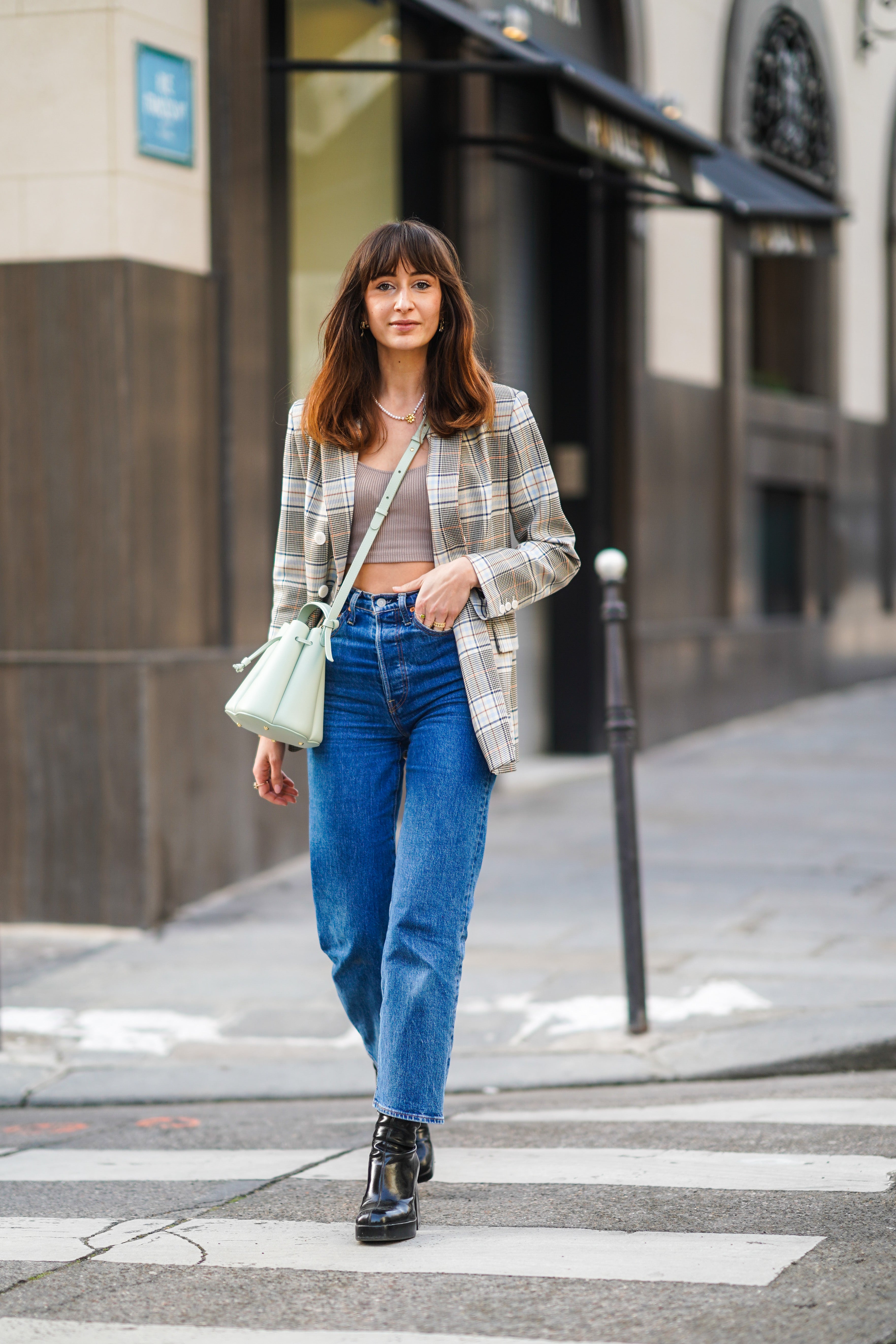 Jane Austen hale Sømand Paris Street Style Fall 2021 Was All About Baggy Jeans