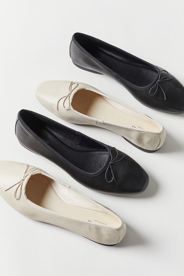 Vagabond + Maddie Flat