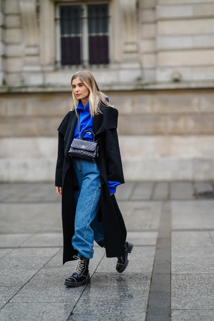 Paris Street Style Fall 2021 Was All About Baggy Jeans