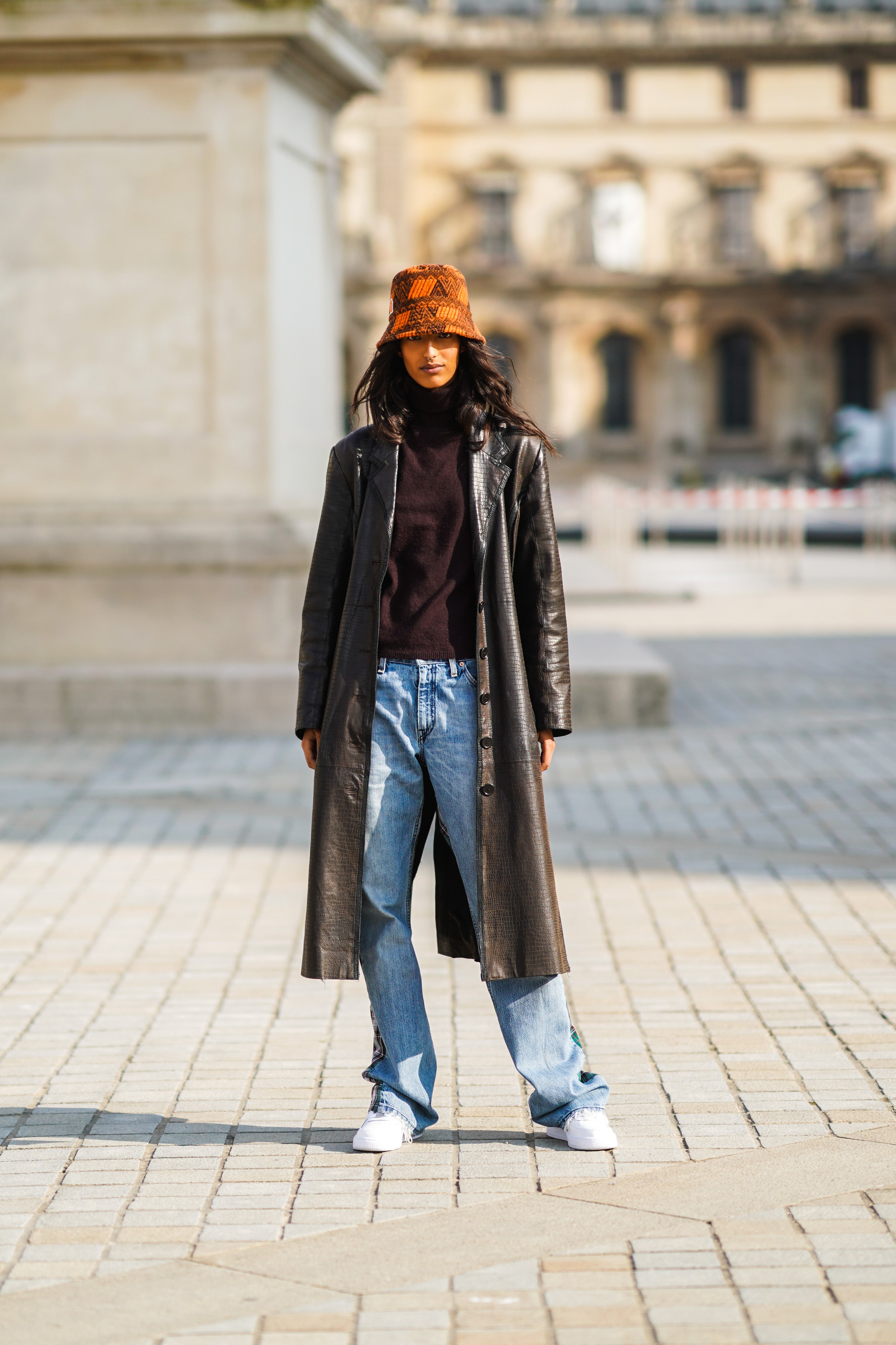 Lull Påstået ækvator Paris Street Style Fall 2021 Was All About Baggy Jeans