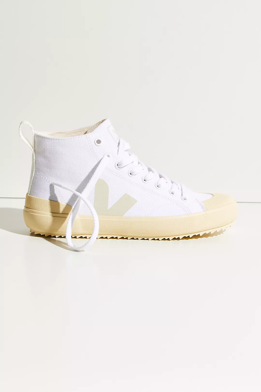 nova high top canvas