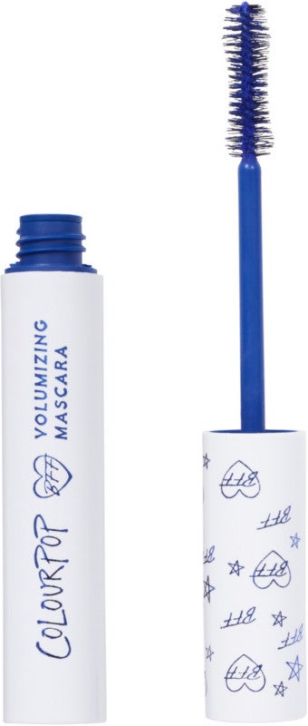 Best Blue Mascara To Try For Trendy Chic Spring Makeup