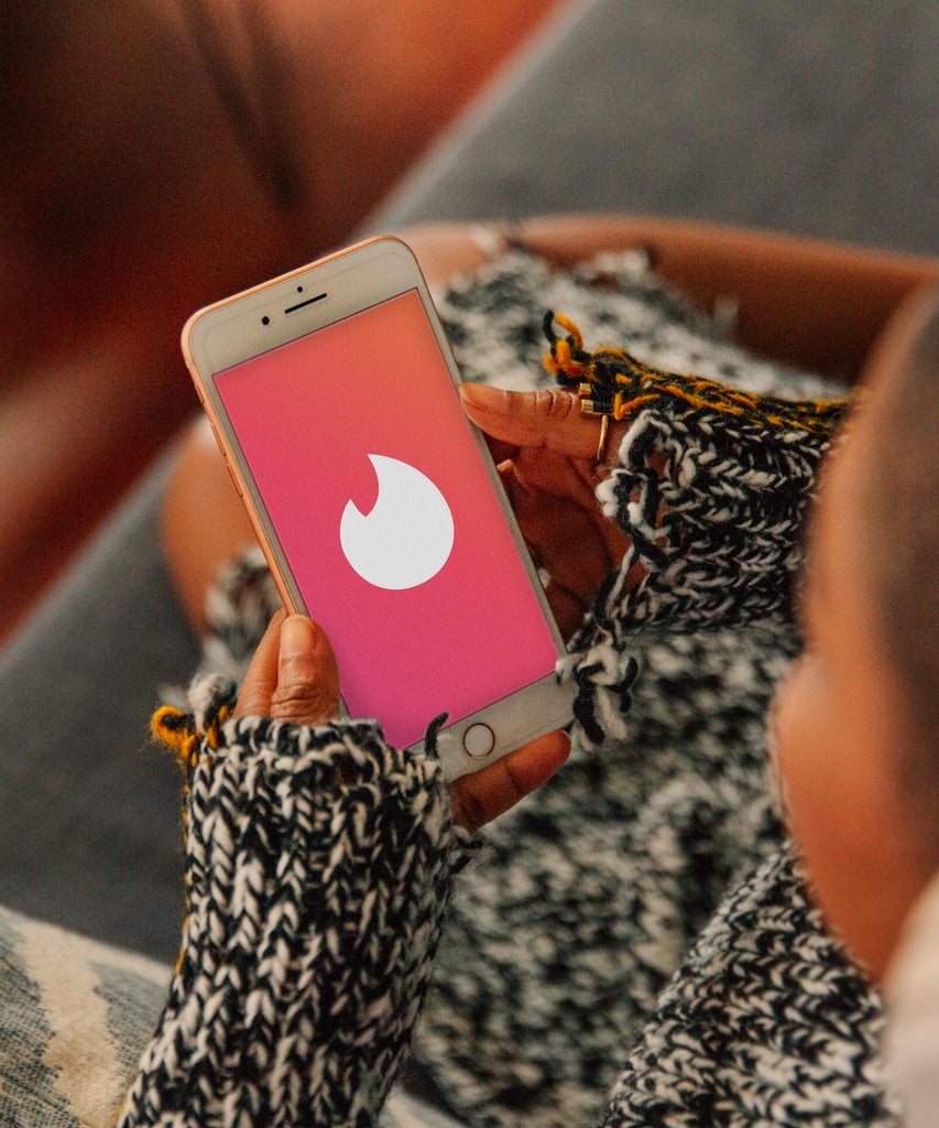 The Biggest Dating App Flex Is Being Vaccinated, Says Tinder Biggest Dating App Flex