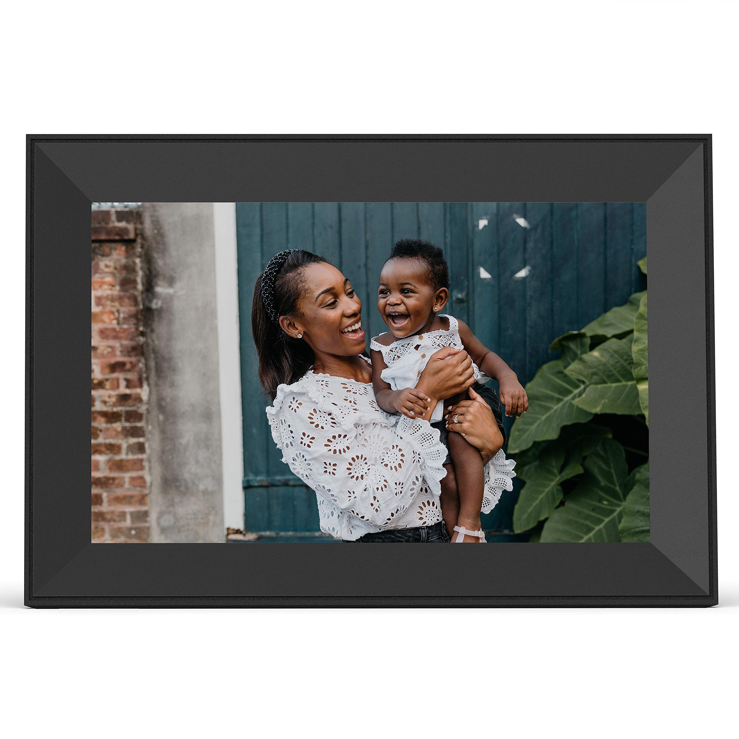 Aura + Carver Smart Digital Picture Frame