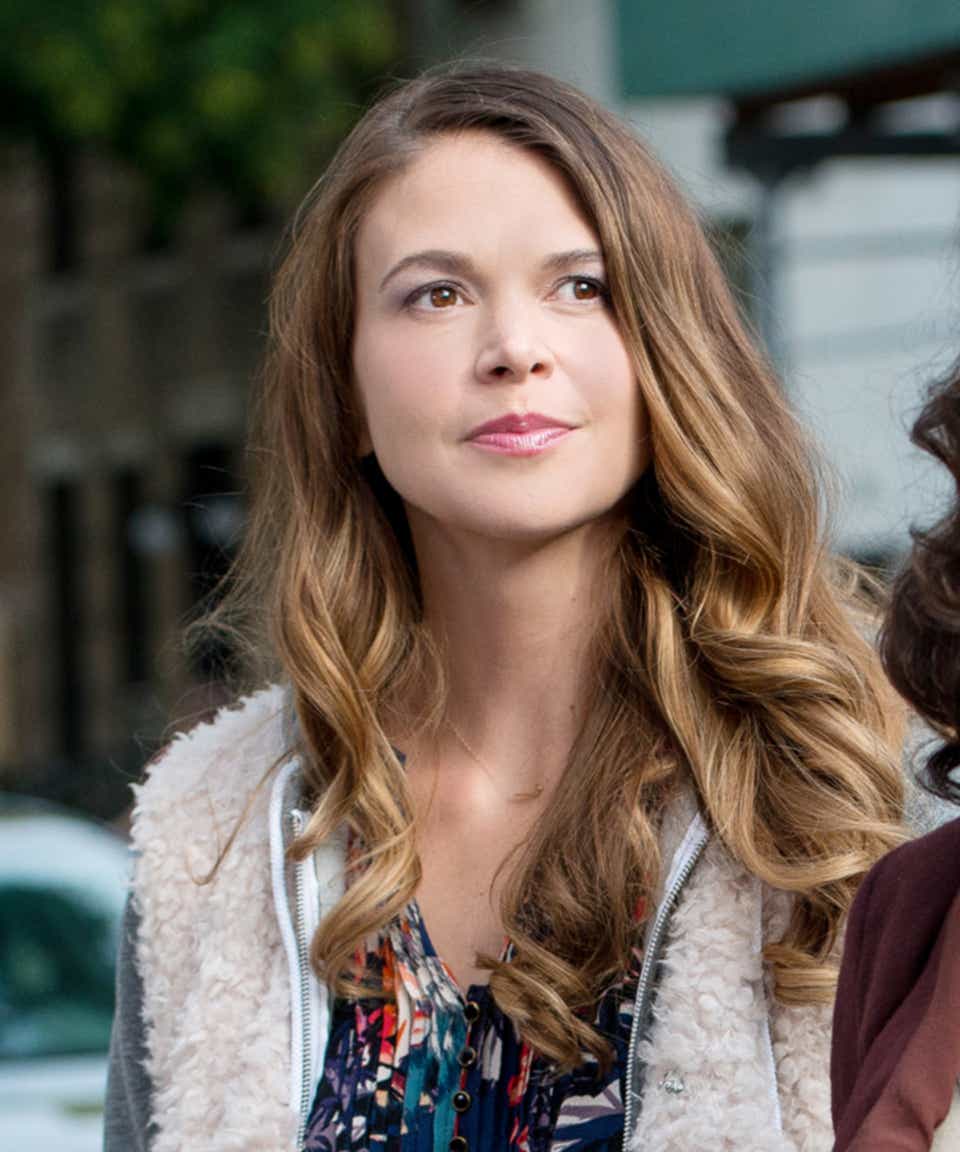 Sutton Foster as Liza of the series YOUNGER