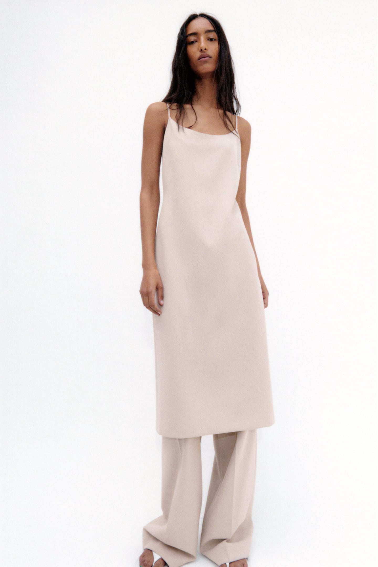 Zara + Mittellanges Kleid – Limited Edition