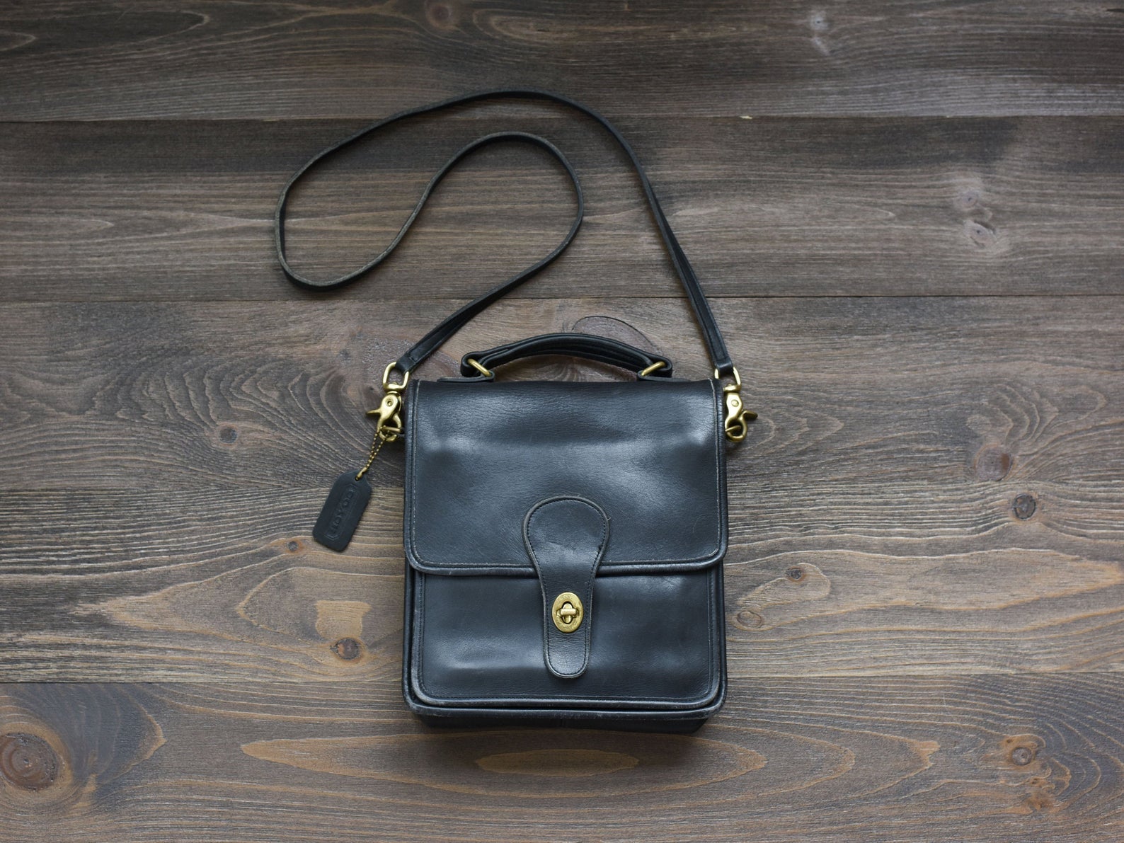 rediscovering & refashioning a vintage Coach bag