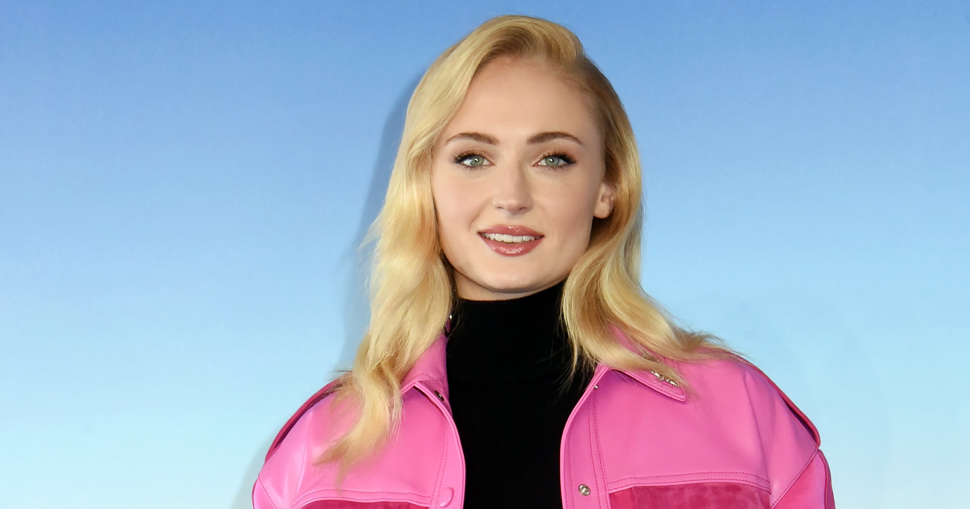 Sophie Turner Wore Going Out Top With Low Rise Jeans