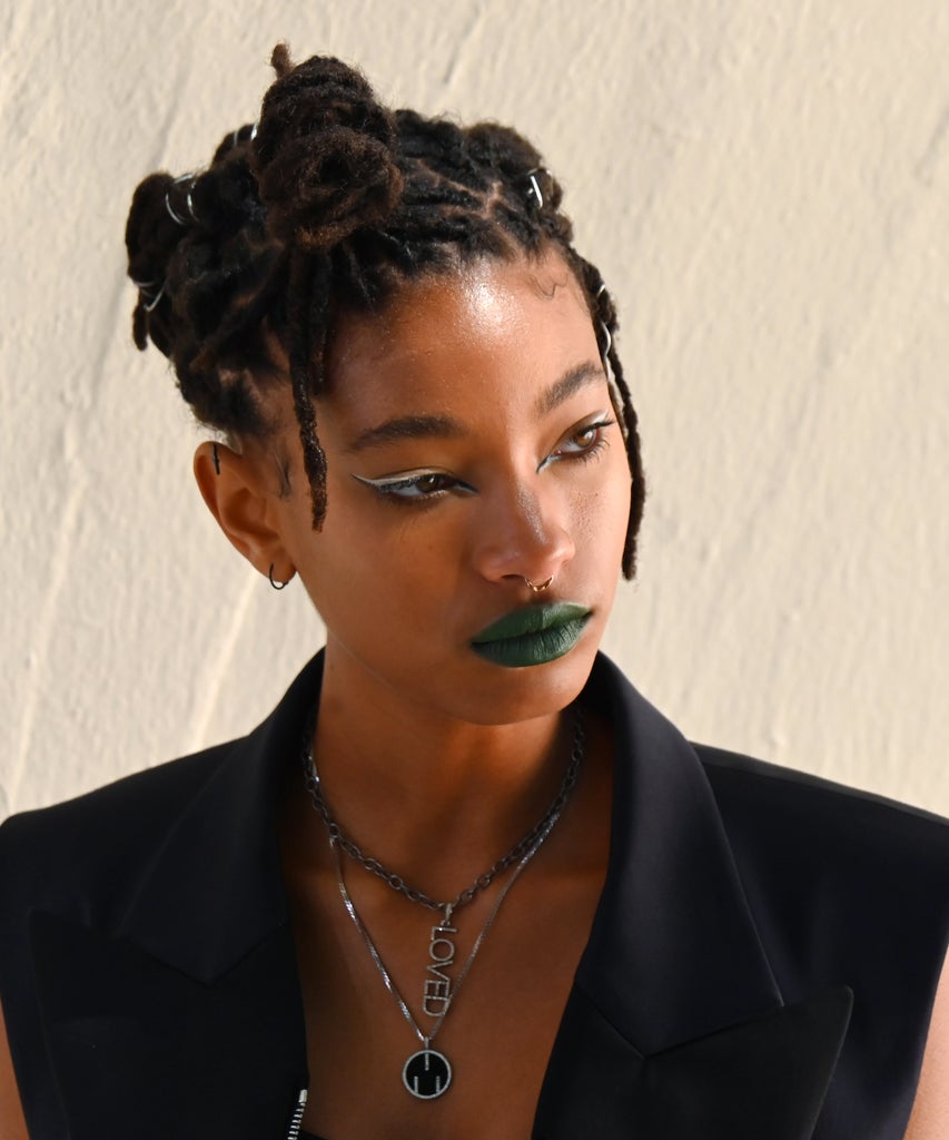 Everyone Should Watch Willow Smith Talk To Her Mum & Grandma About Being Polyamorous