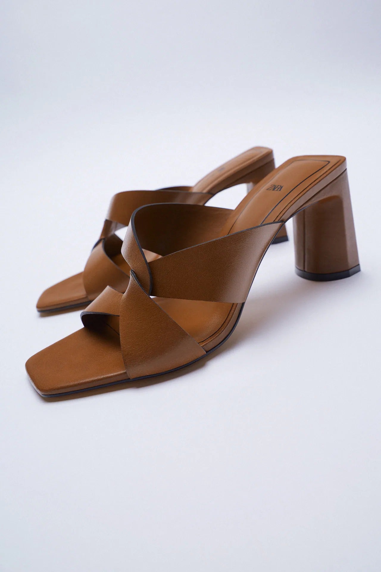 Zara LEATHER BLOCK HEEL SANDALS