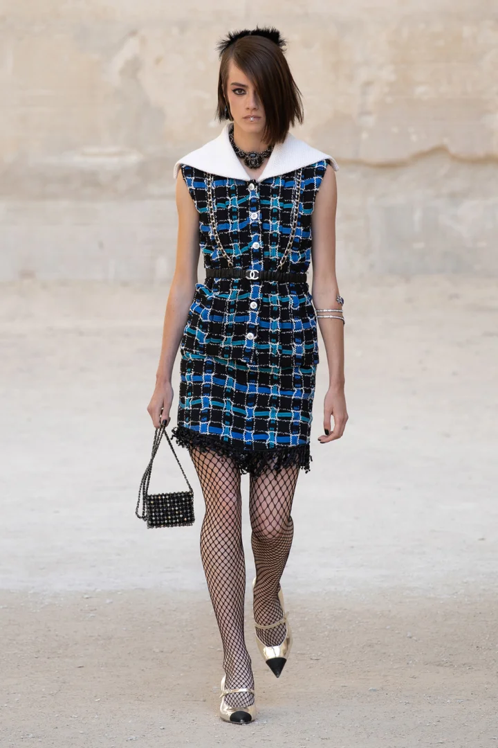 Virginie Viard Revisits The Rarified Glamour Of '80s-Era Fashion At Chanel