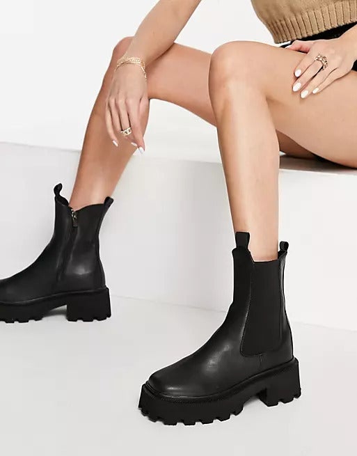 padmia chelsea boot