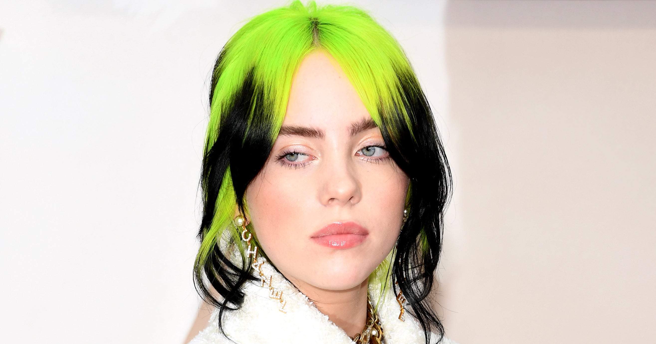 Billie Eilish Dyed Hair Blonde After Fan Photoshopped Billie Eilish Dyed Hair Blonde After Fan Photoshopped