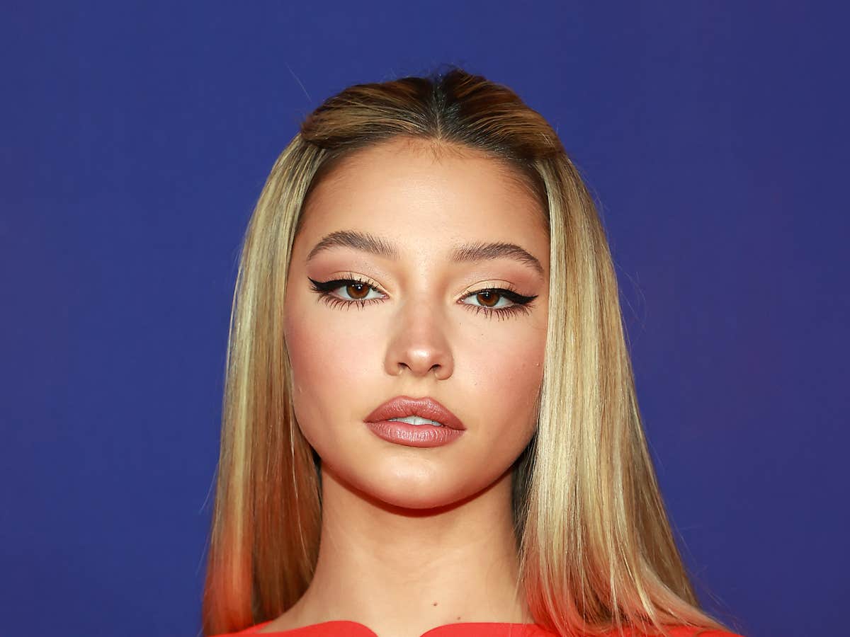 Madelyn Cline Used Buxom Lip Plumper At Mtv Awards 21 Madelyn Cline Used Buxom Lip Plumper At Mtv Awards 21