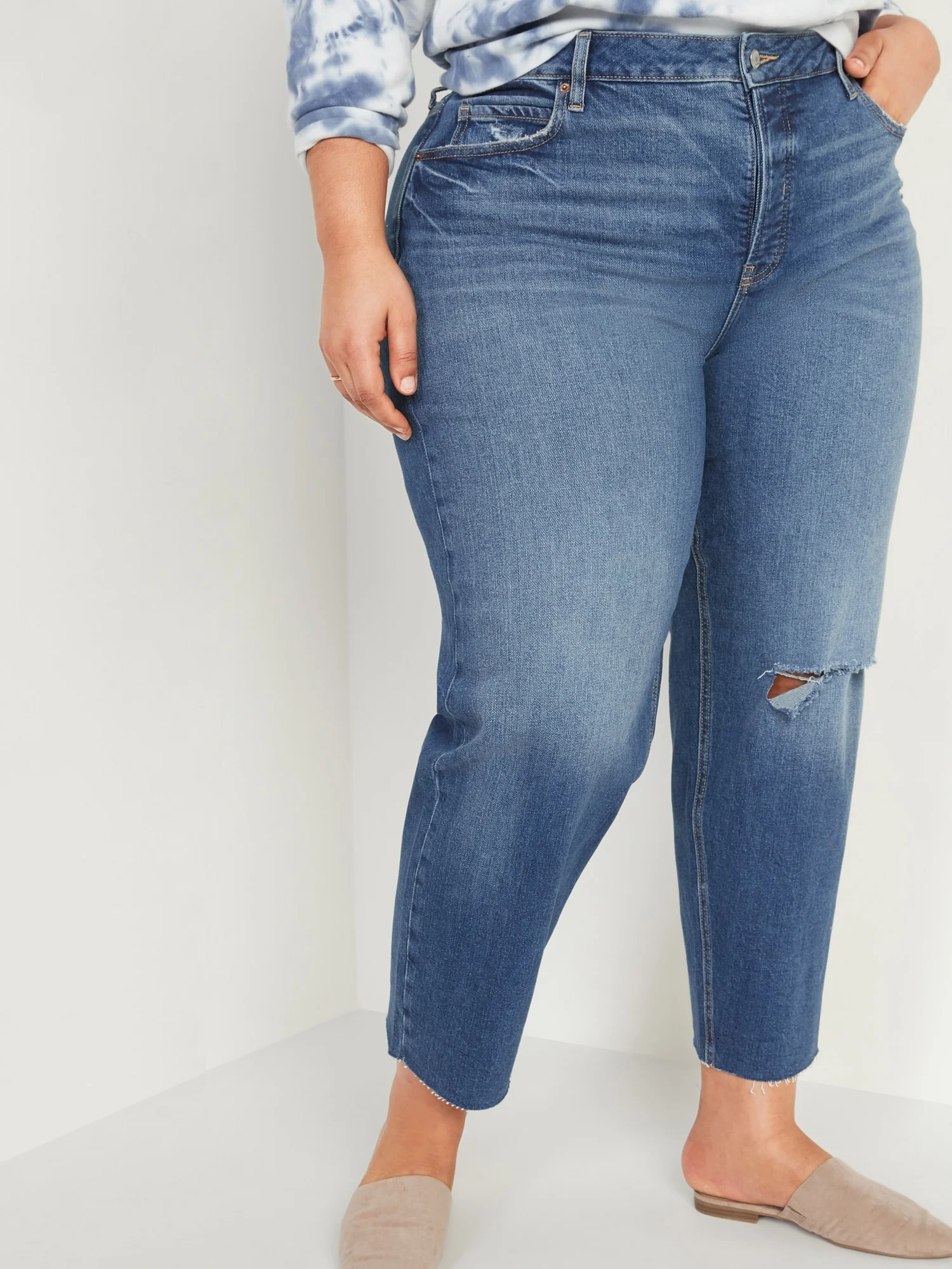 Old Navy + Extra High-Waisted Secret-Slim Pockets Sky Hi Straight Plus-Size  Button-Fly Ripped Jeans