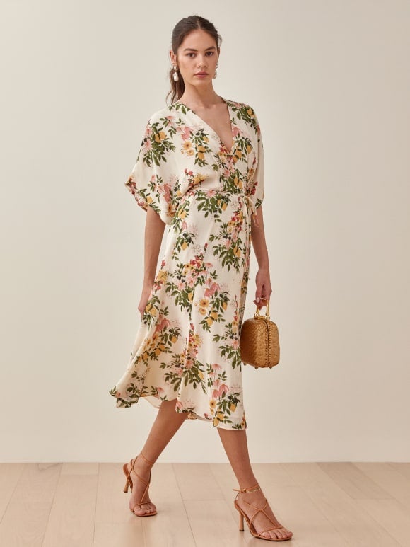Summer Wedding Guest Dresses That Are Unique and Cool