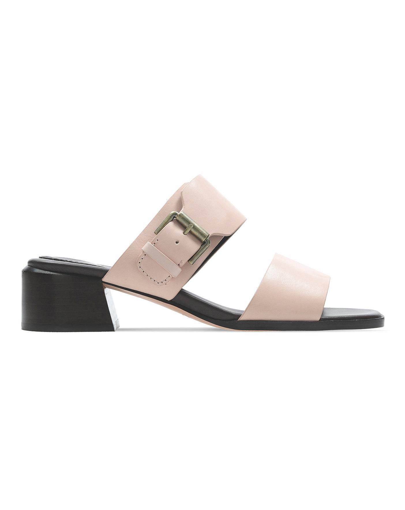 Clarks d fit shop