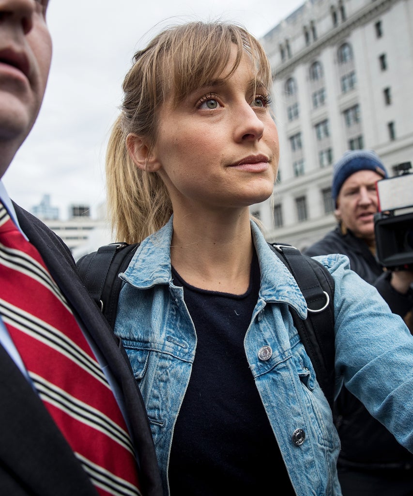 Allison Mack Revealed The Secrets Of NXIVM Leader Keith Raniere’s “Branding Ceremony”