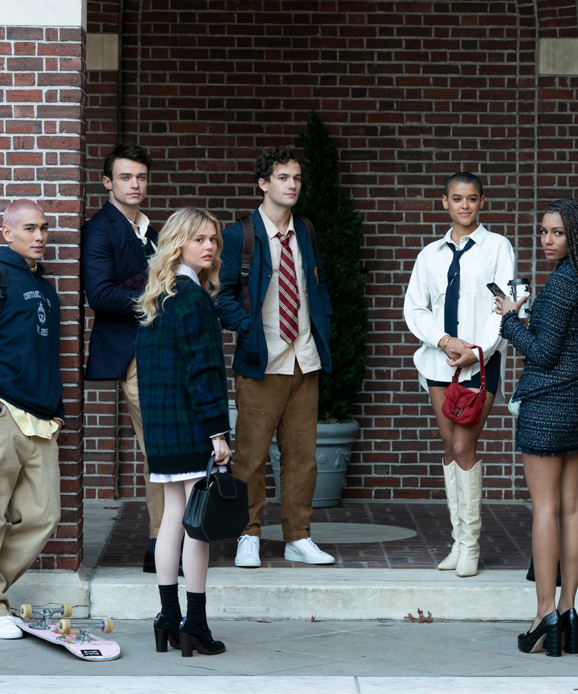 Gossip Girl Reboot Fashion Is Inspired By Social Media